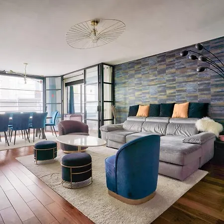 Superb 2 Bed In The Center 11th District Appartement Parijs