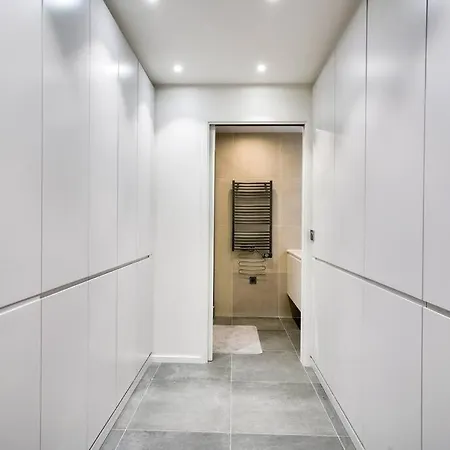 Superb 2 Bed In The Center 11th District Appartement