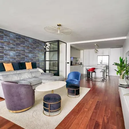 Superb 2 Bed In The Center 11th District Parijs