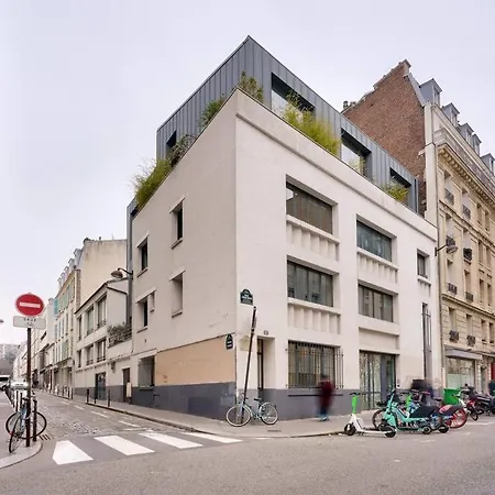 Superb 2 Bed In The Center 11th District Parijs